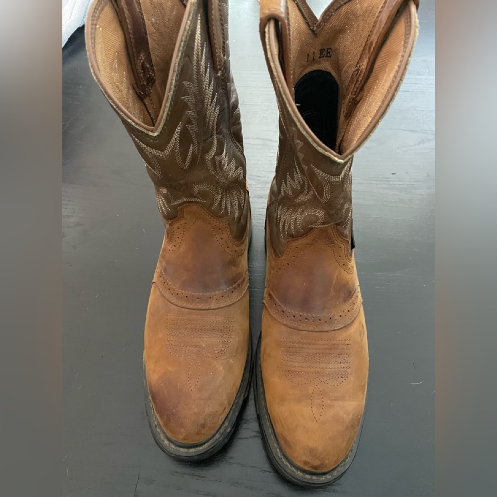 Mens sz11 Ariat cowboy boots